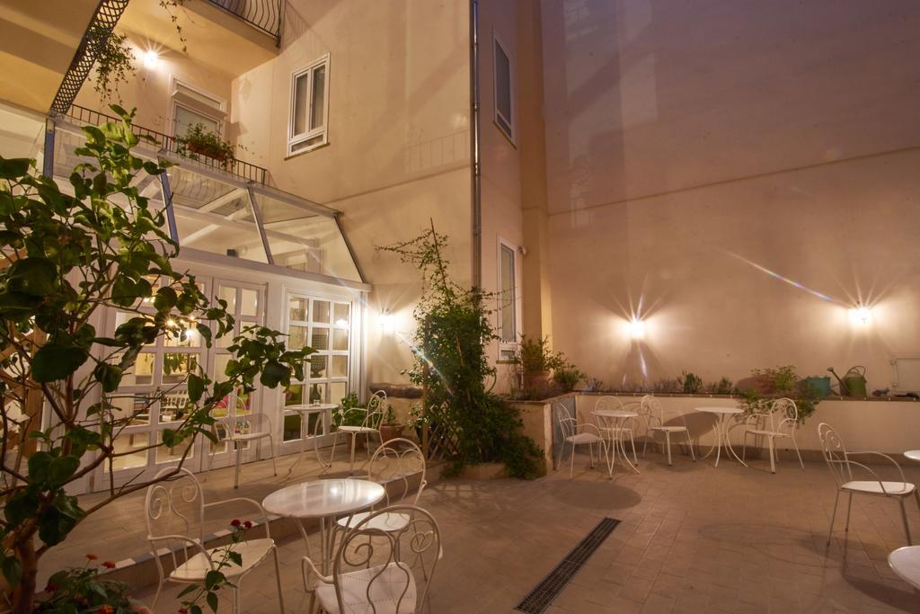 Hotel Cas'E Charming House Caserta Exteriér fotografie